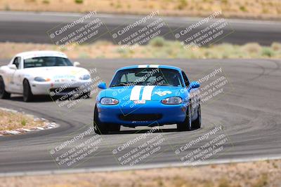 media/May-31-2025-CalClub SCCA (Sat) [[2c1a04e1ee]]/Qualifying/Group 5/Turn 4/